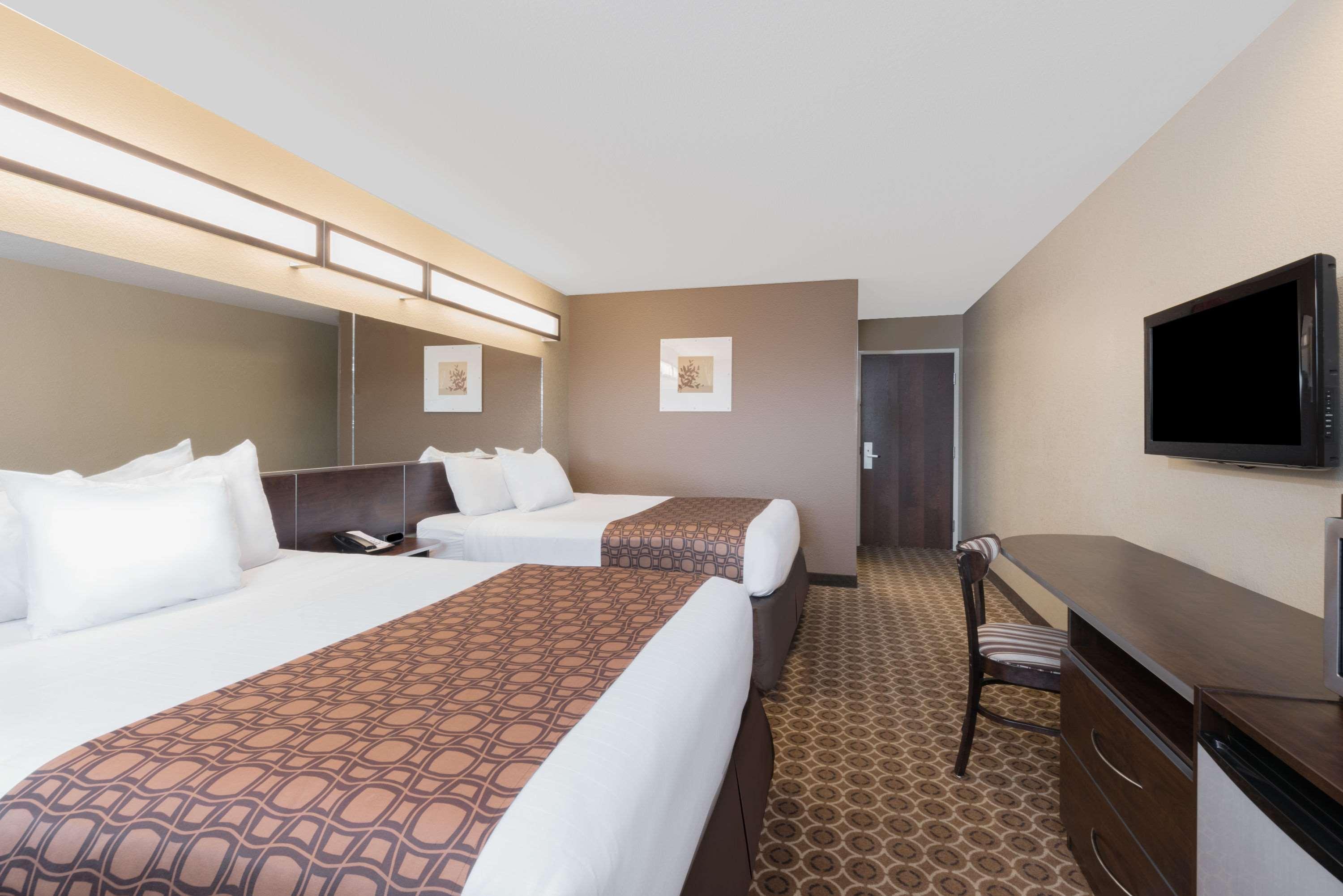 Microtel Inn & Suites By Wyndham Dickinson Exterior foto