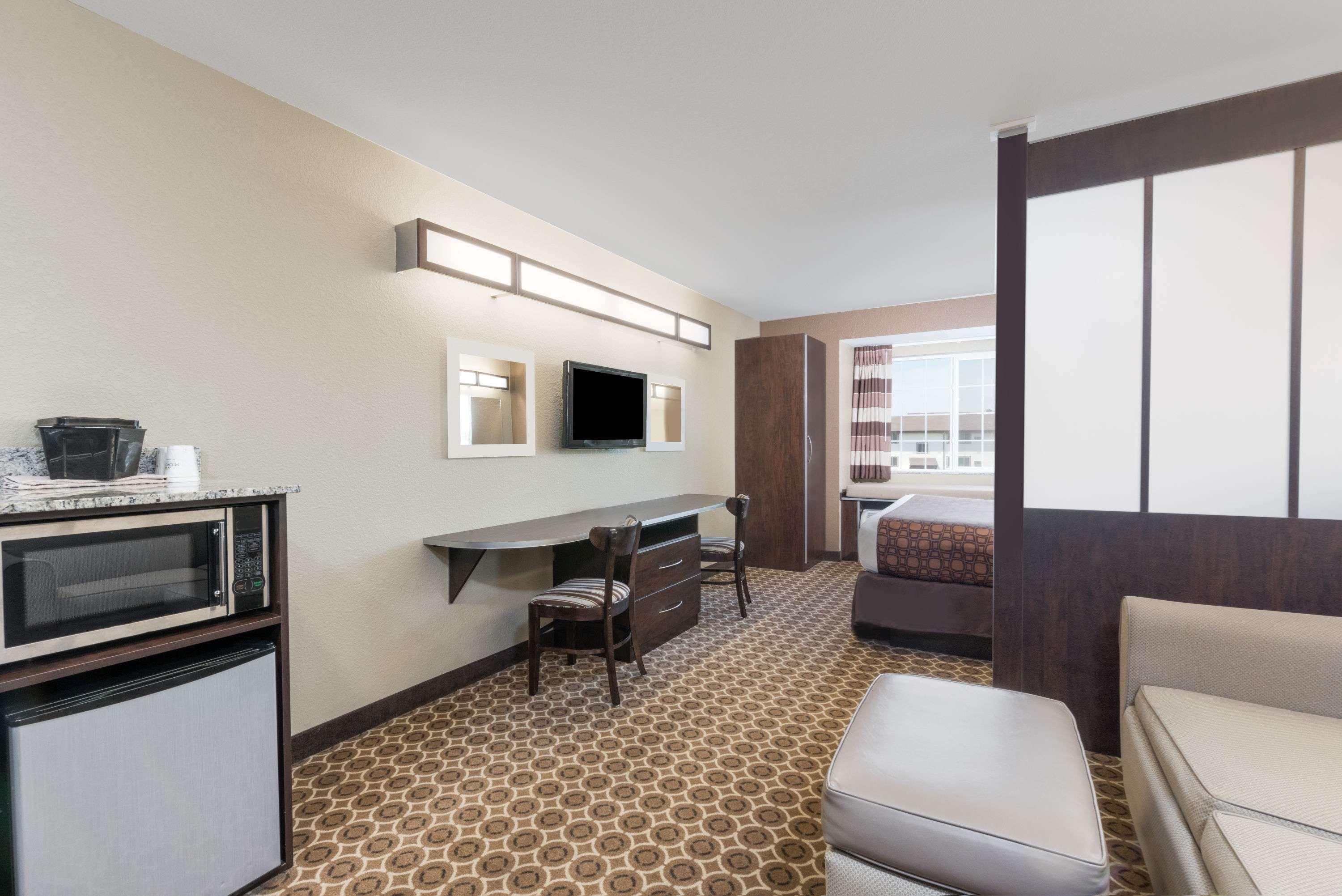 Microtel Inn & Suites By Wyndham Dickinson Exterior foto
