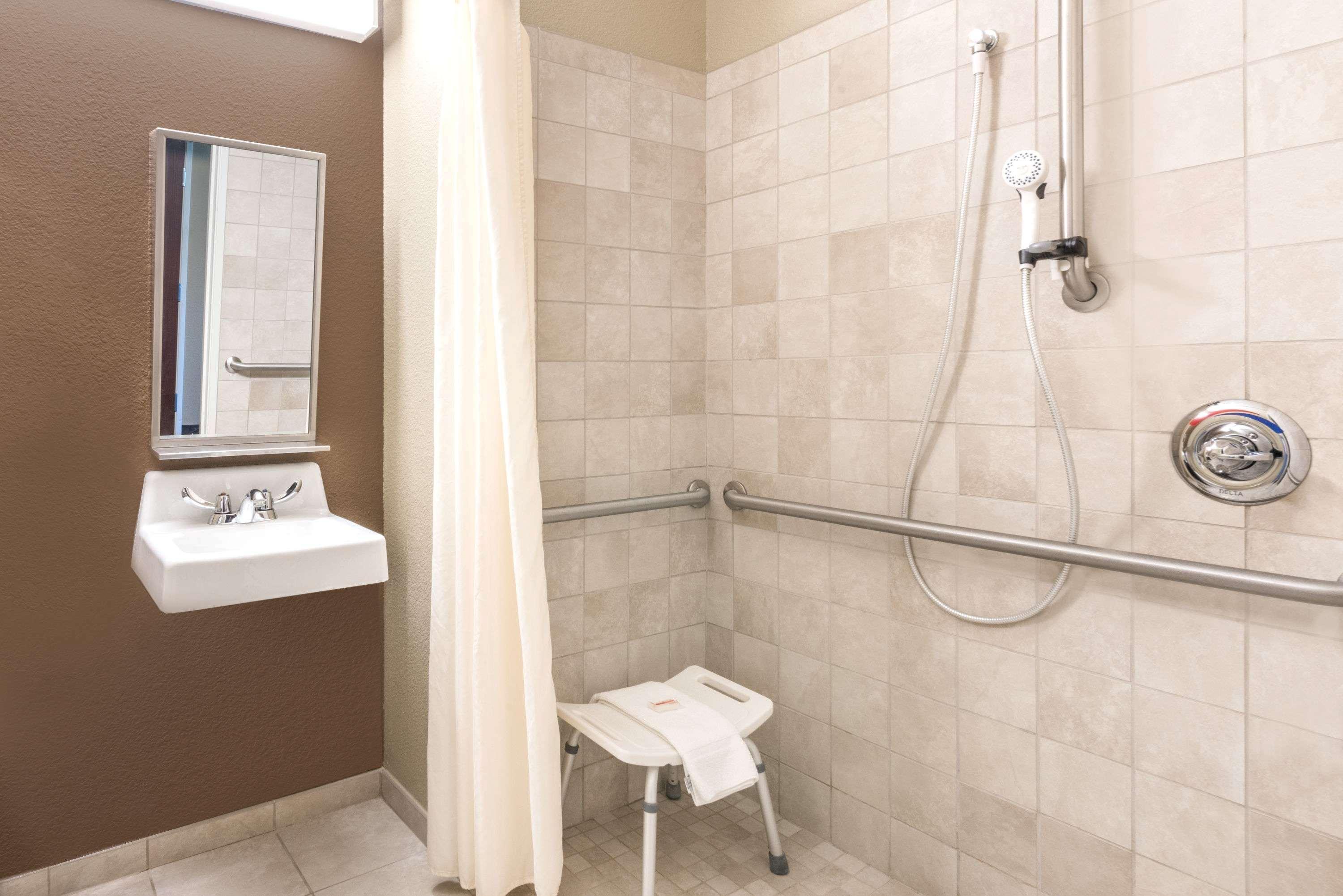 Microtel Inn & Suites By Wyndham Dickinson Exterior foto